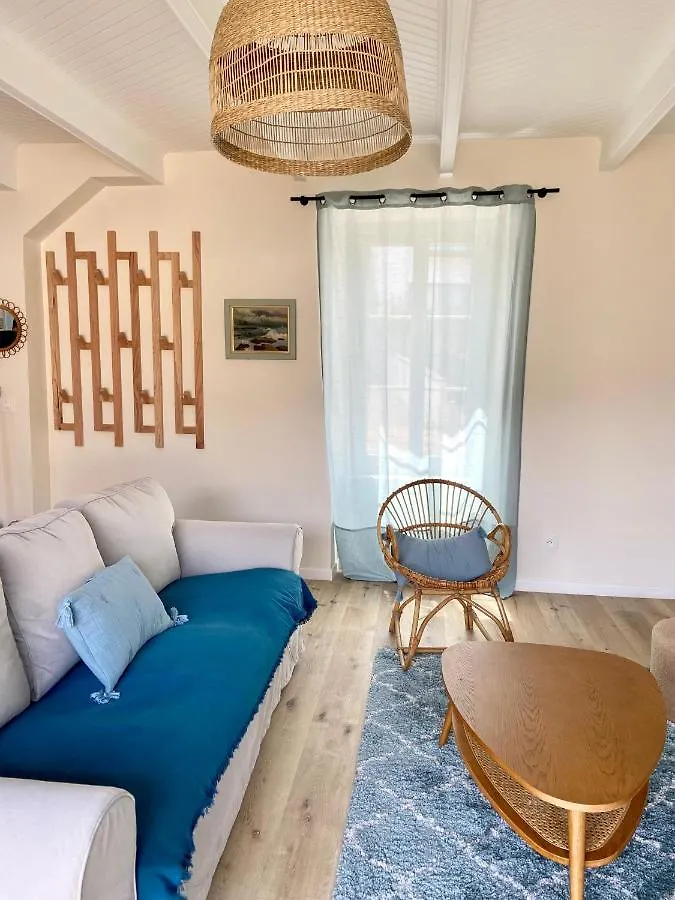 Holiday home Charmante Maison Au Port De Sainte Marine Combrit France